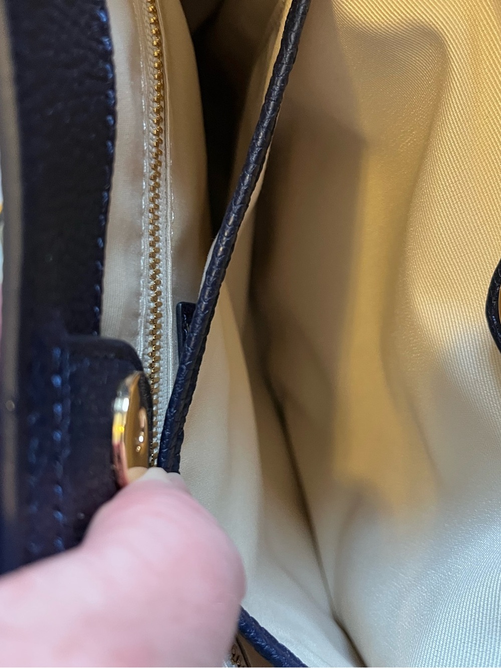 NWOT Lauren Ralph Lauren Pebble Leather Crossbody Bag Navy Gold Hardware - Picture 5 of 14